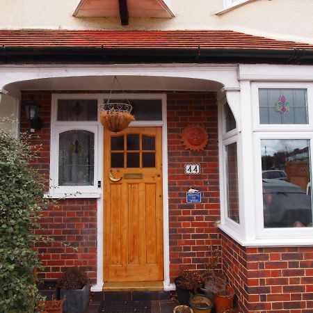 Friendly Home In South London Morden Extérieur photo